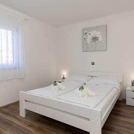 Deluxe Stunning View Apartament Jadranovo